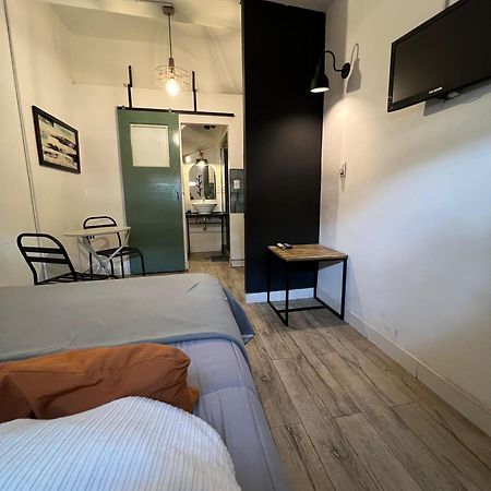 Monoambiente En Zona Residencial Apartment Mendoza Room photo